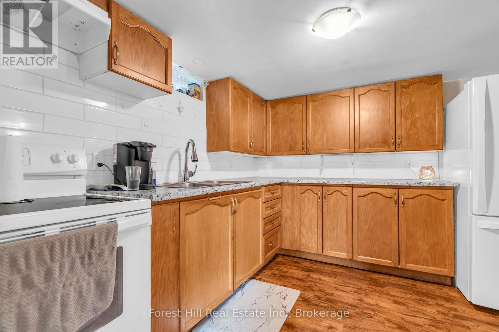 110 STONYBROOK DRIVE Image 18