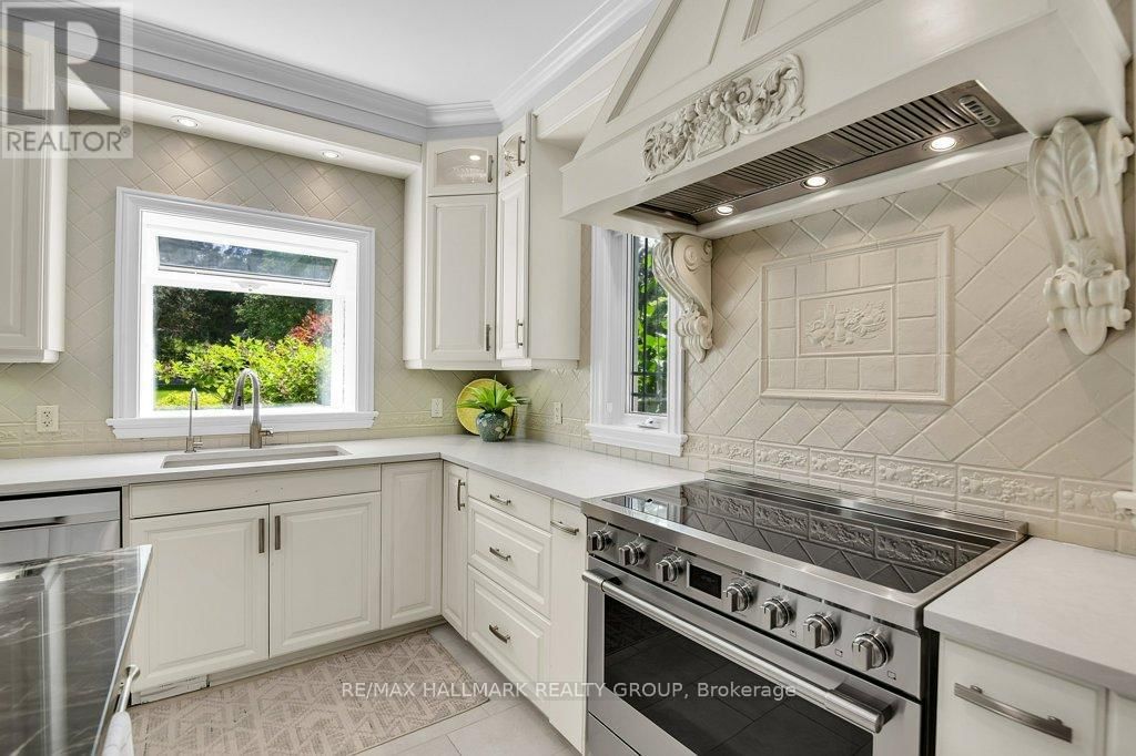 2680 PIERRETTE DRIVE Image 10