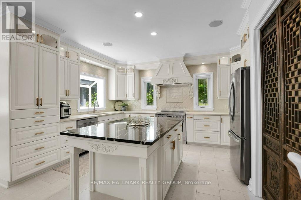 2680 PIERRETTE DRIVE Image 11