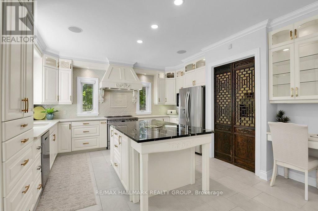 2680 PIERRETTE DRIVE Image 12