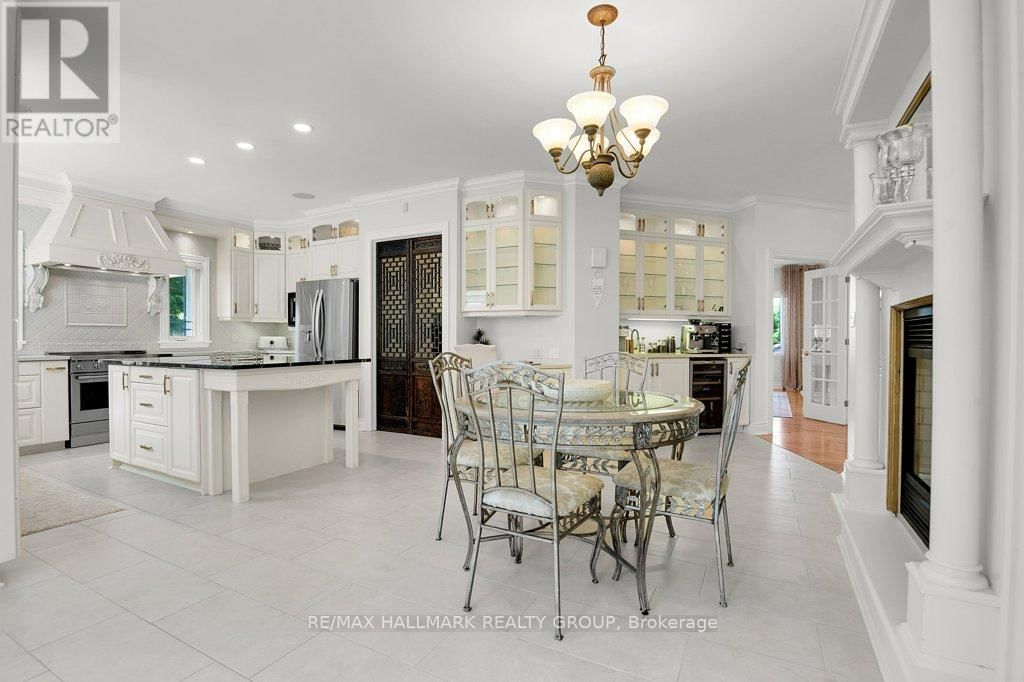 2680 PIERRETTE DRIVE Image 13