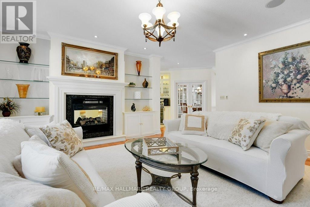 2680 PIERRETTE DRIVE Image 17