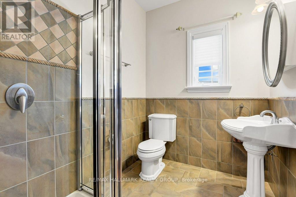 2680 PIERRETTE DRIVE Image 27