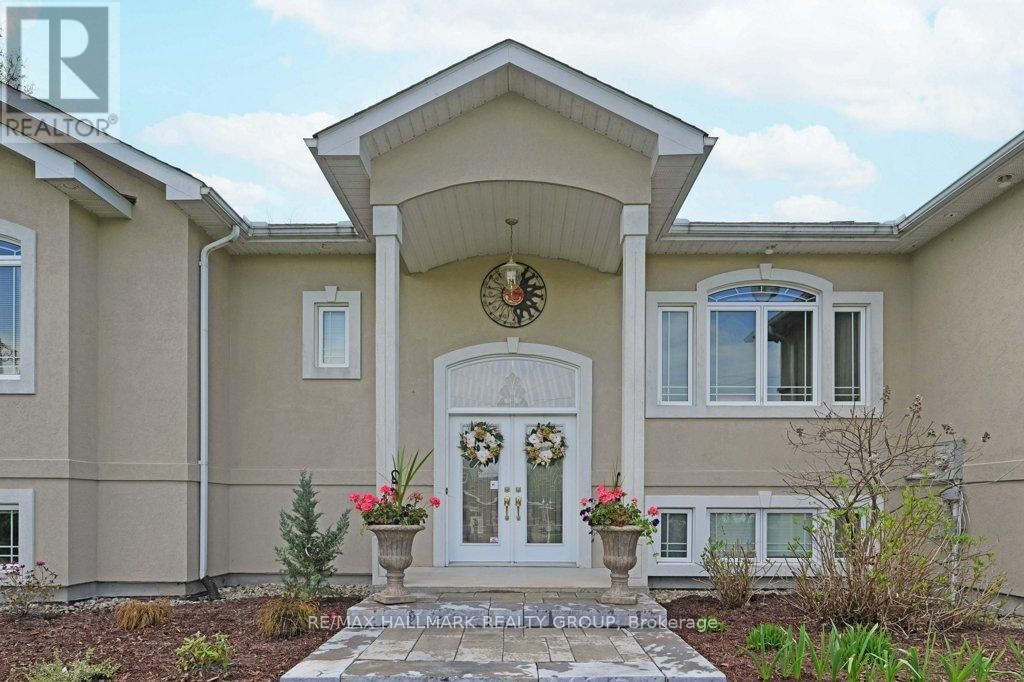 2680 PIERRETTE DRIVE Image 3