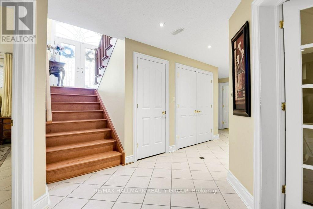 2680 PIERRETTE DRIVE Image 30