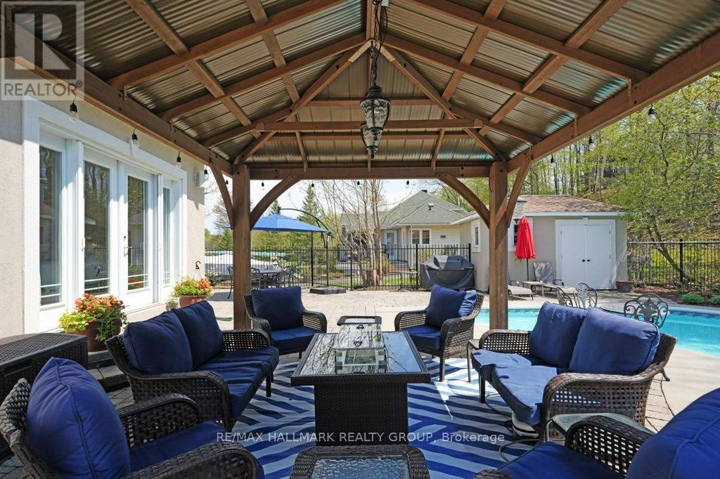 2680 PIERRETTE DRIVE Image 36