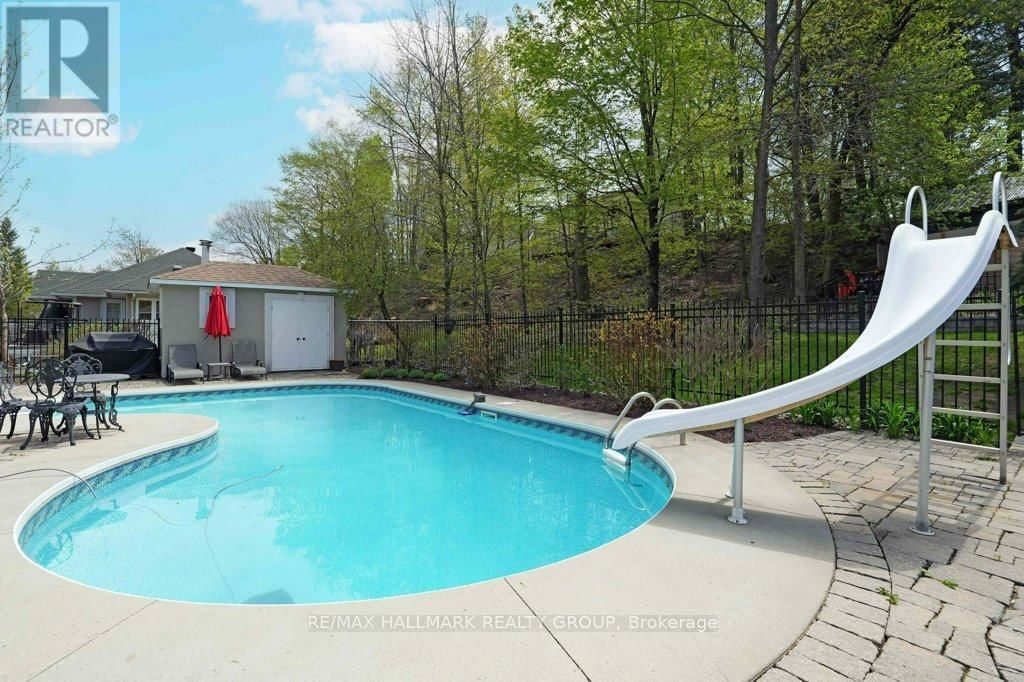 2680 PIERRETTE DRIVE Image 40