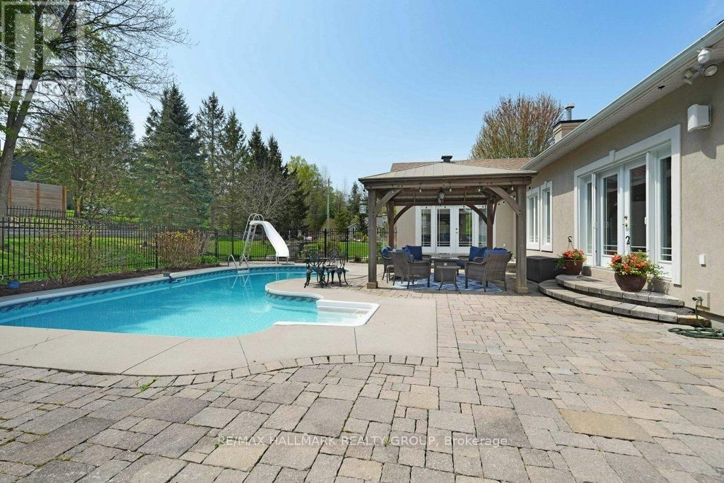 2680 PIERRETTE DRIVE Image 45