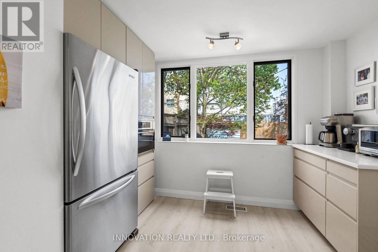 53 ROSEBERY AVENUE NORTH Image 14
