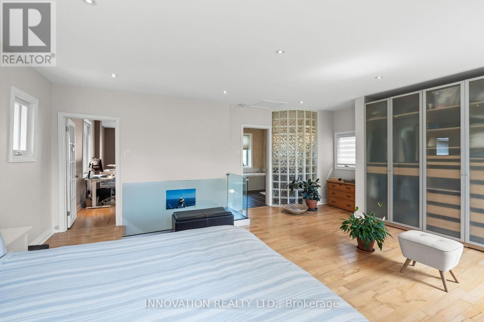 53 ROSEBERY AVENUE NORTH Image 22