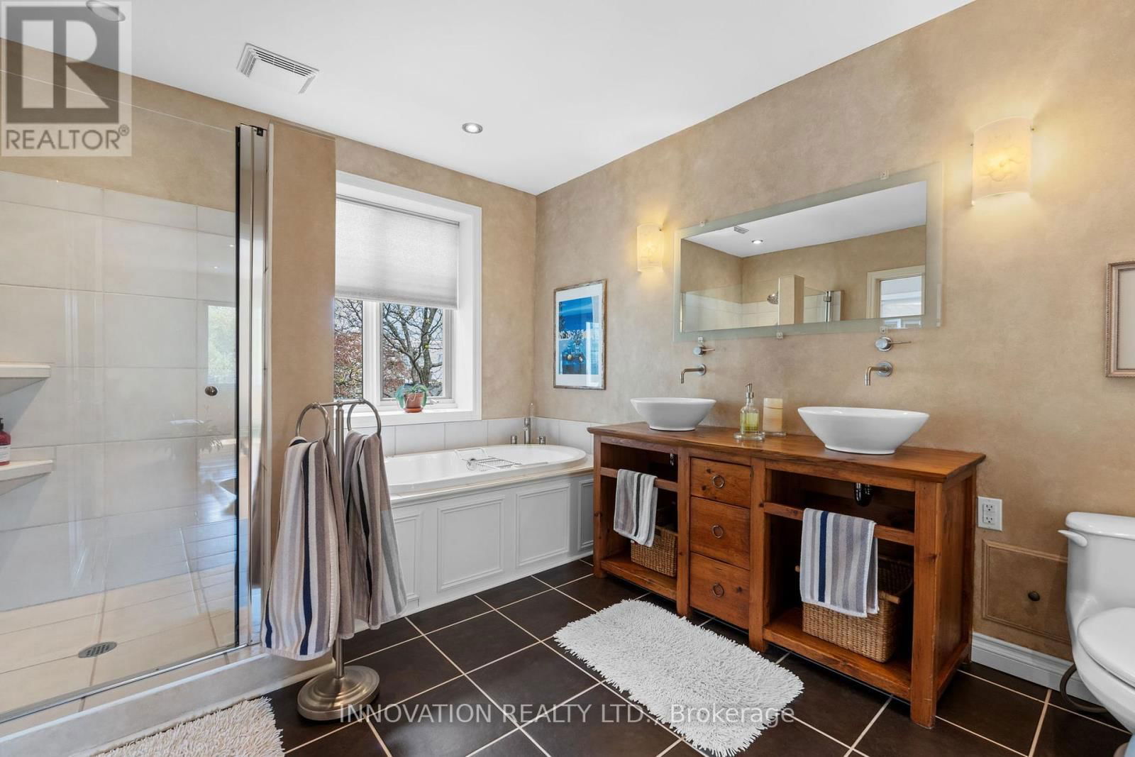 53 ROSEBERY AVENUE NORTH Image 24