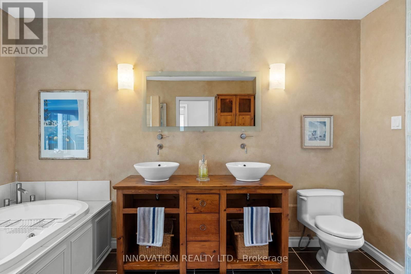 53 ROSEBERY AVENUE NORTH Image 25