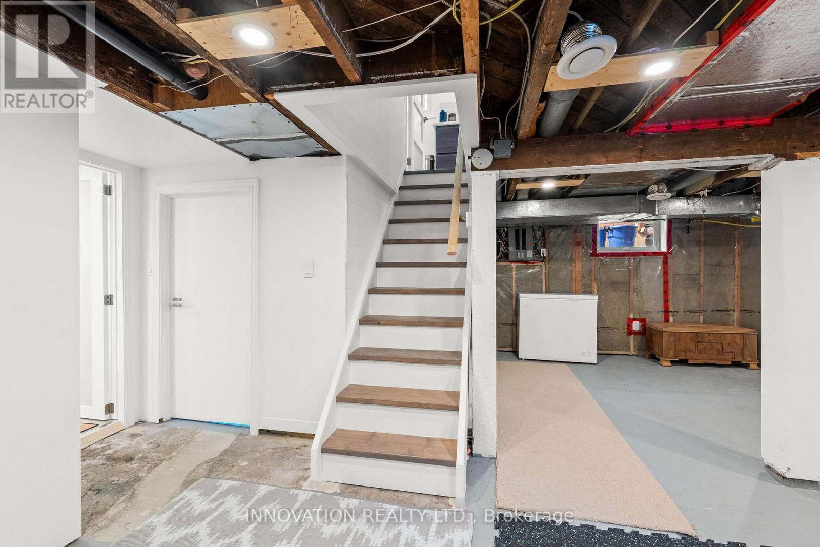 53 ROSEBERY AVENUE NORTH Image 30