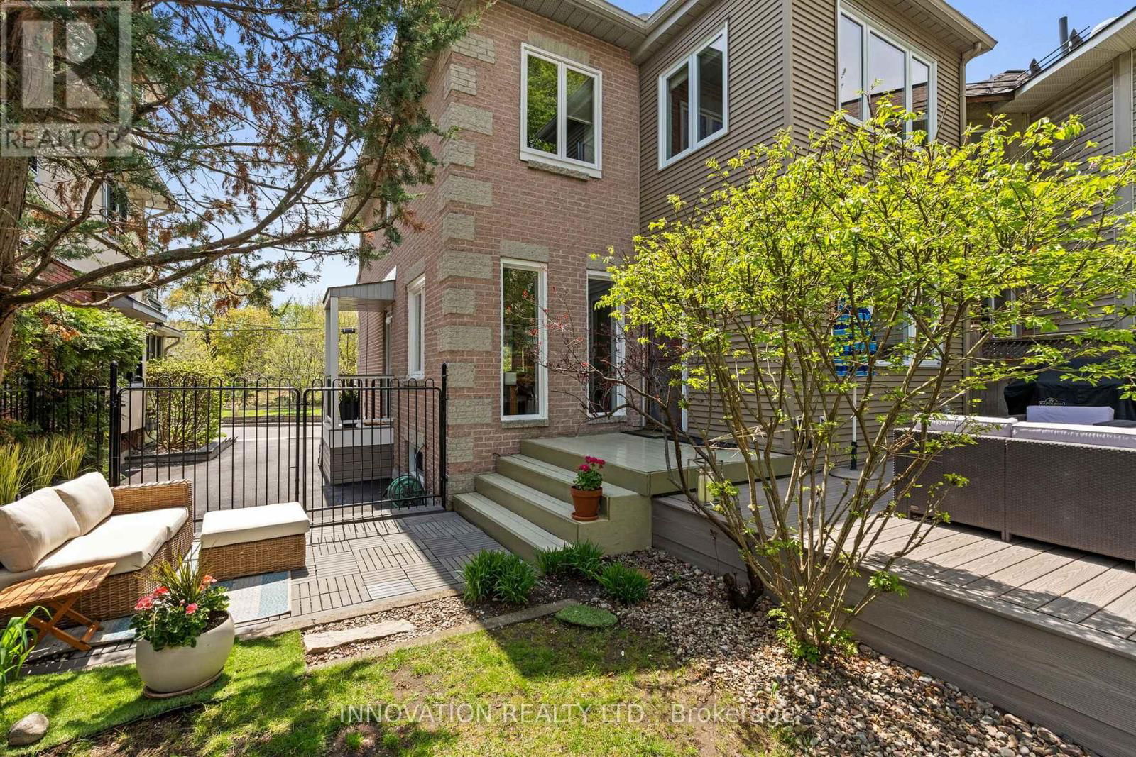 53 ROSEBERY AVENUE NORTH Image 32