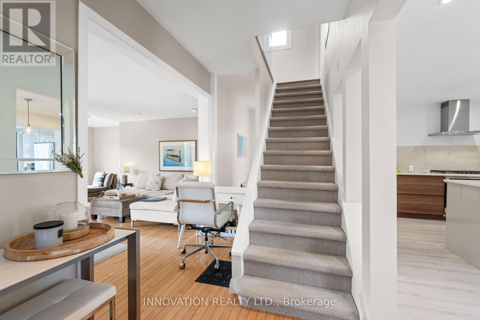 53 ROSEBERY AVENUE NORTH Image 5