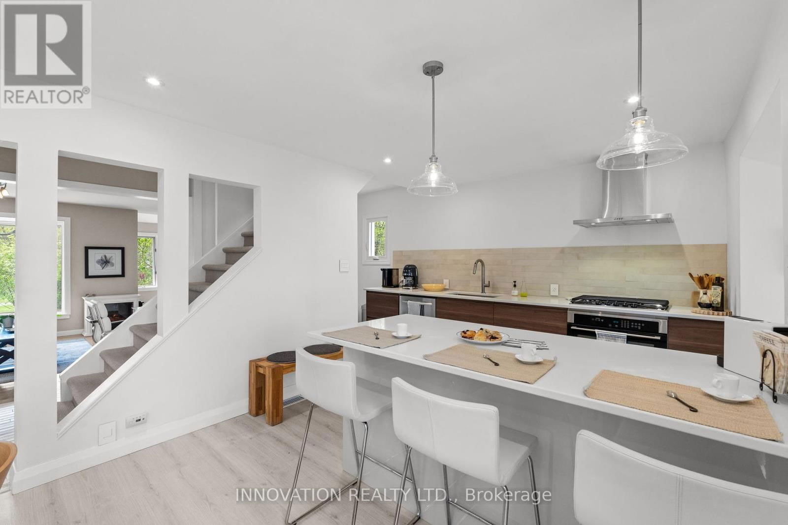 53 ROSEBERY AVENUE NORTH Image 9