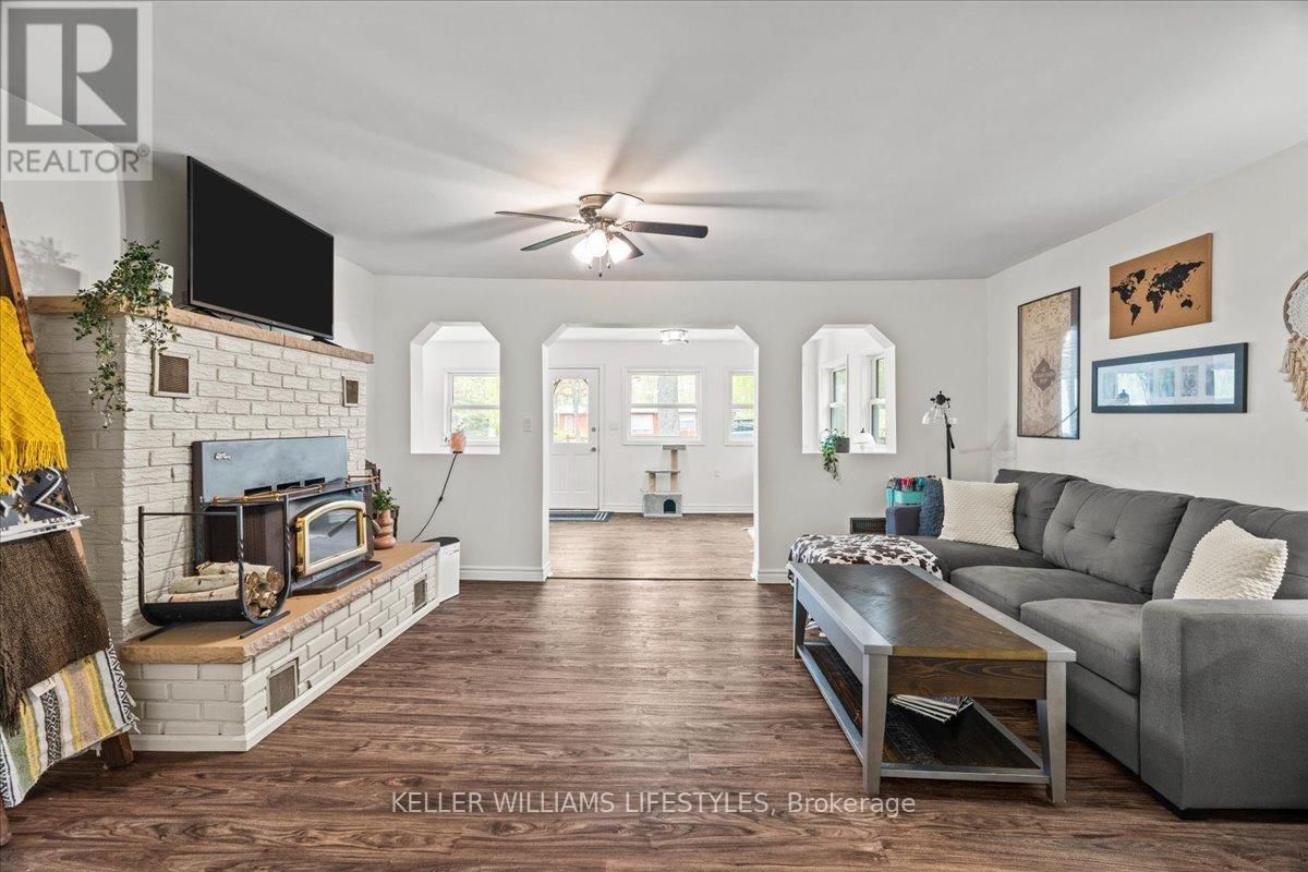 6085 DANBEA LANE Image 14