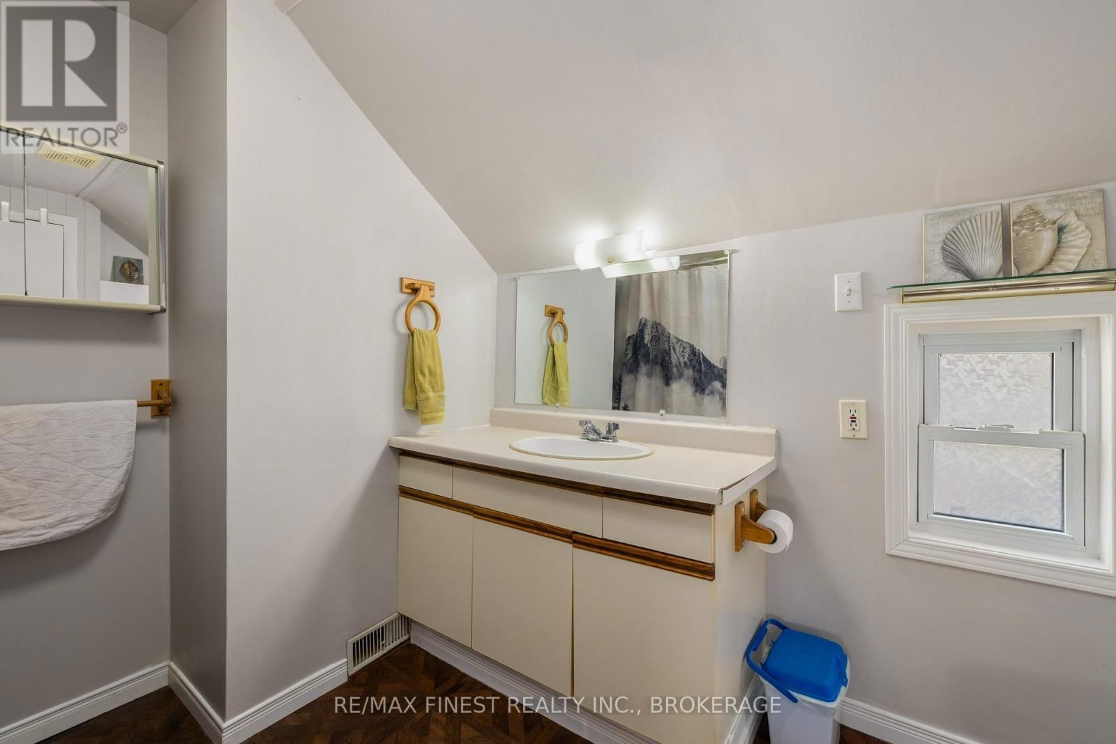 356 YORK STREET Image 21