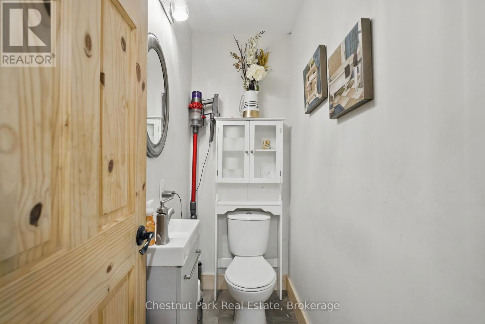 1258 RAVENSCLIFFE ROAD Image 10