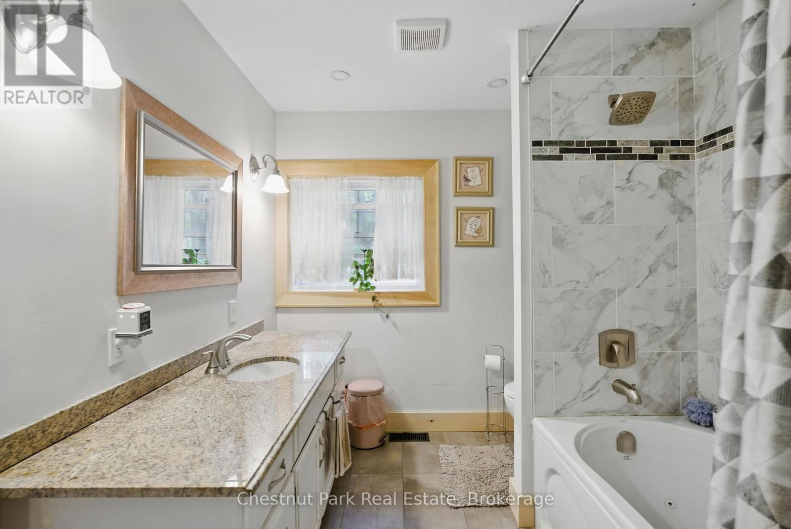 1258 RAVENSCLIFFE ROAD Image 14
