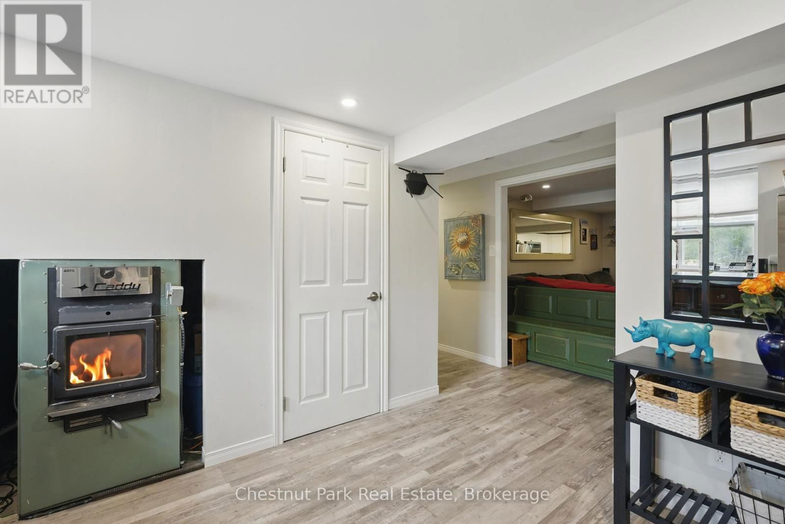 1258 RAVENSCLIFFE ROAD Image 24