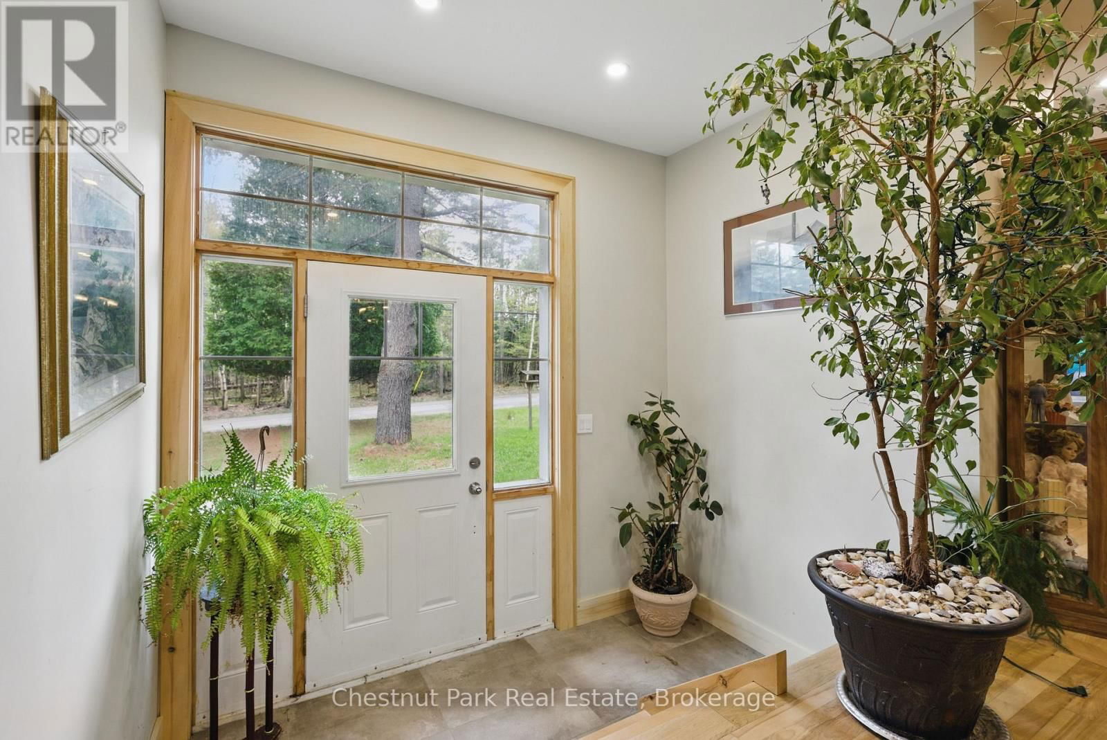 1258 RAVENSCLIFFE ROAD Image 3
