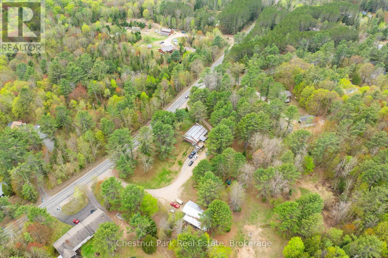 1258 RAVENSCLIFFE ROAD Image 35