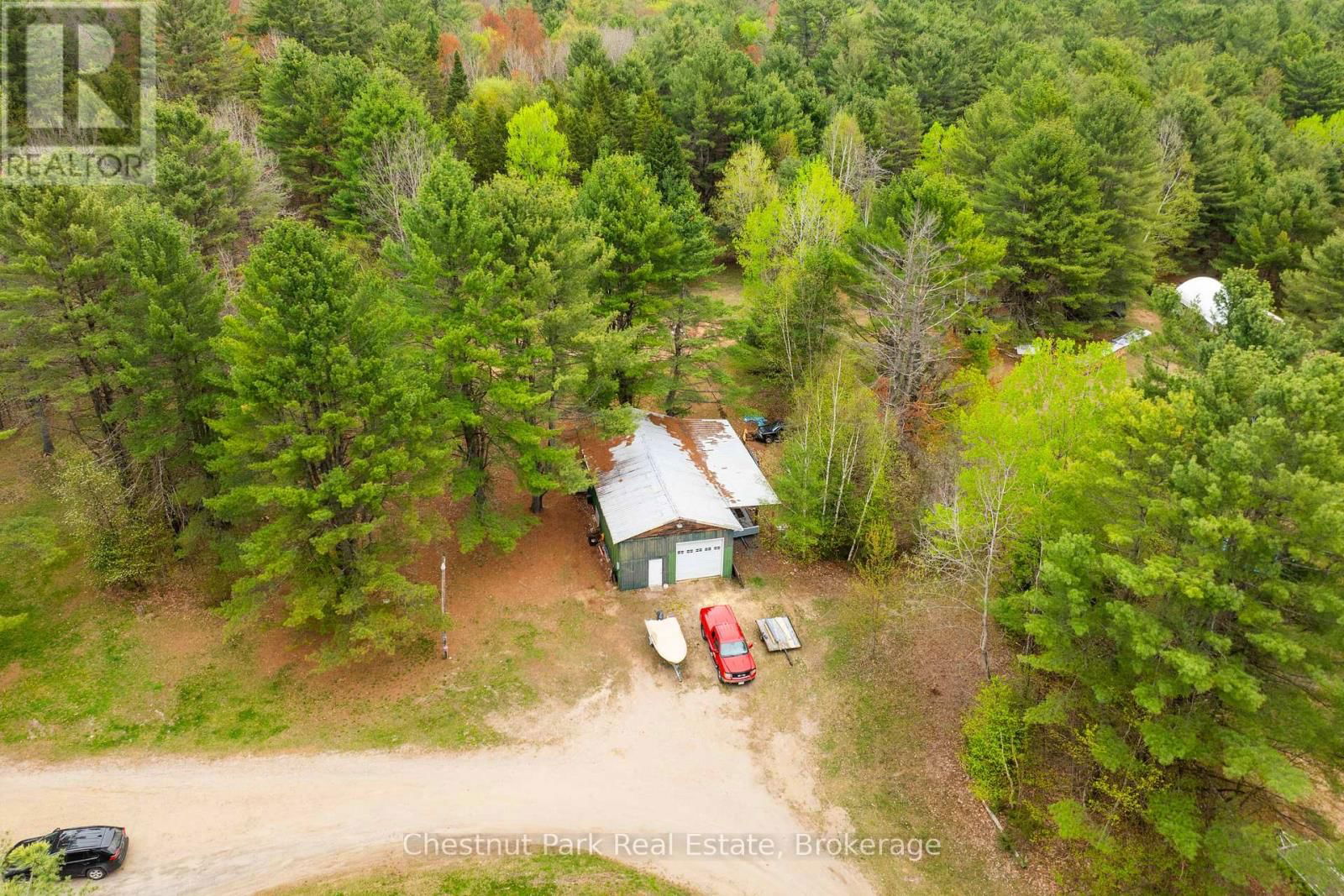 1258 RAVENSCLIFFE ROAD Image 39