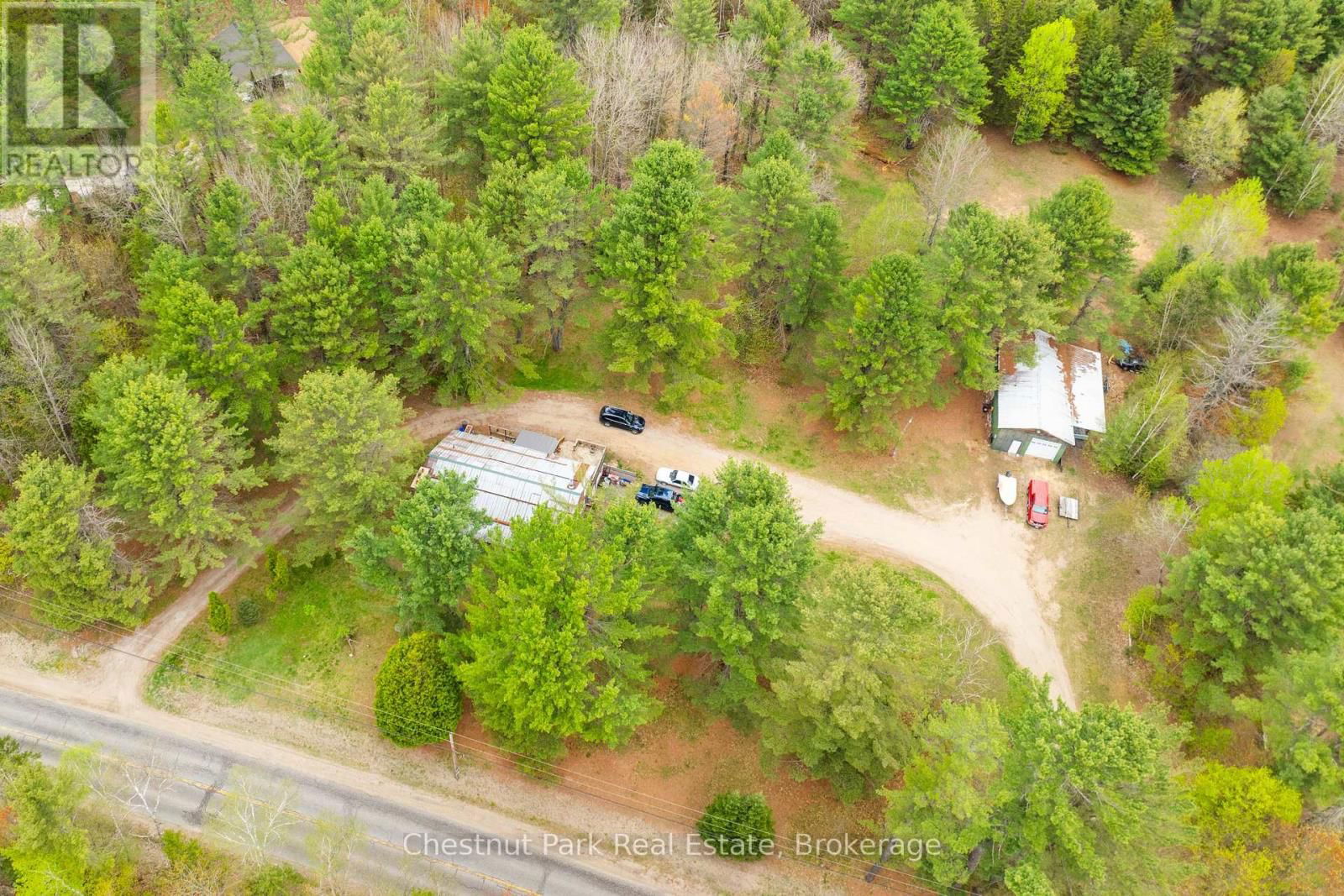1258 RAVENSCLIFFE ROAD Image 41