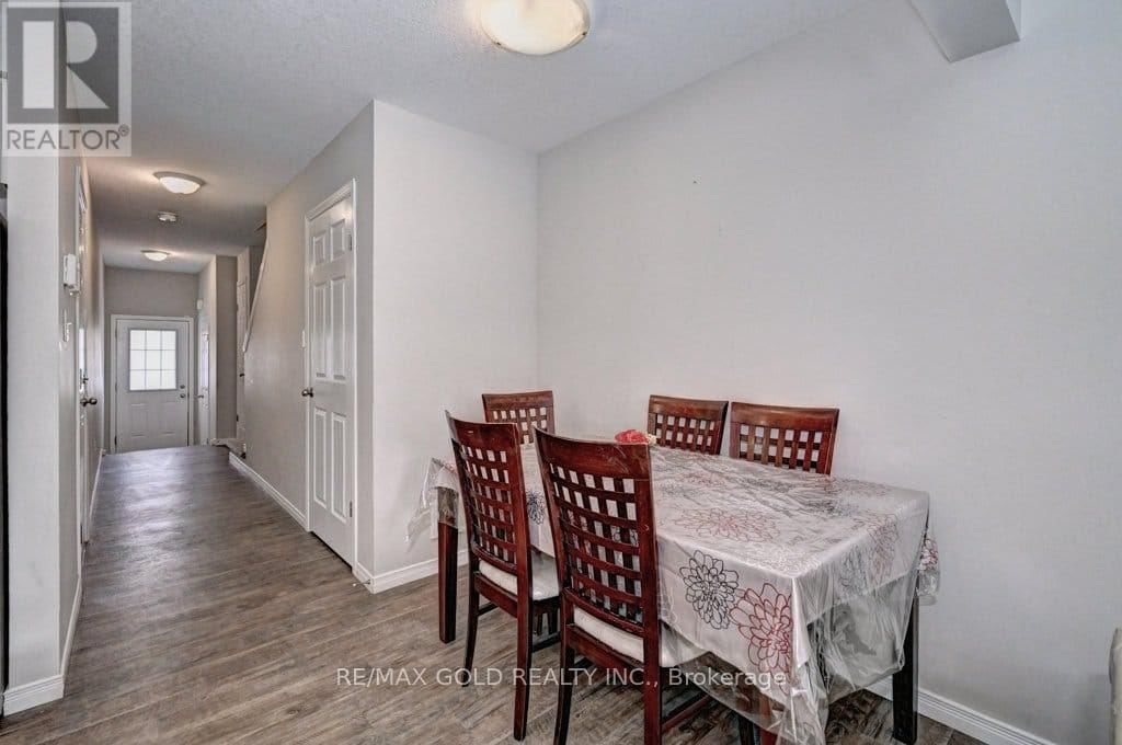 35 - 50 PINNACLE DRIVE Image 2