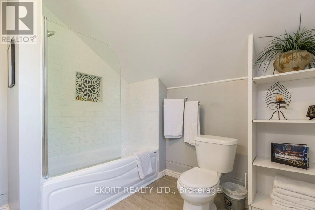 86B HERCHIMER AVENUE Image 19