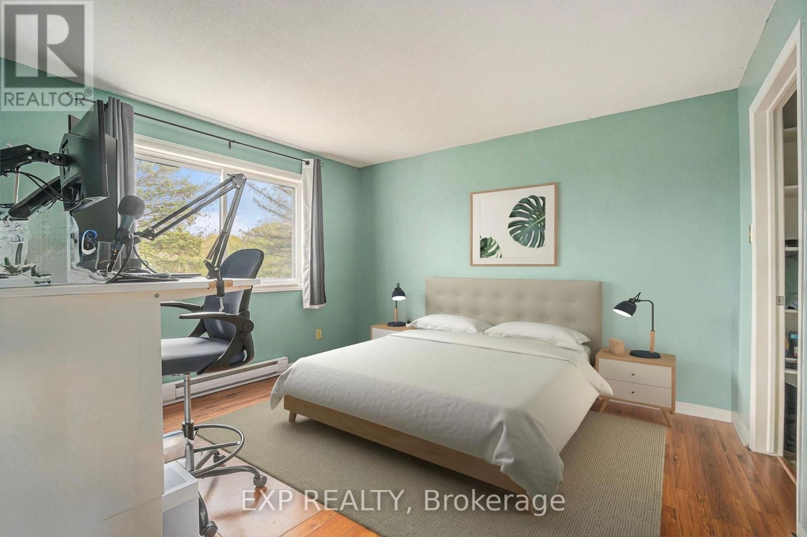 210 - 280 BRITTANY DRIVE Image 12