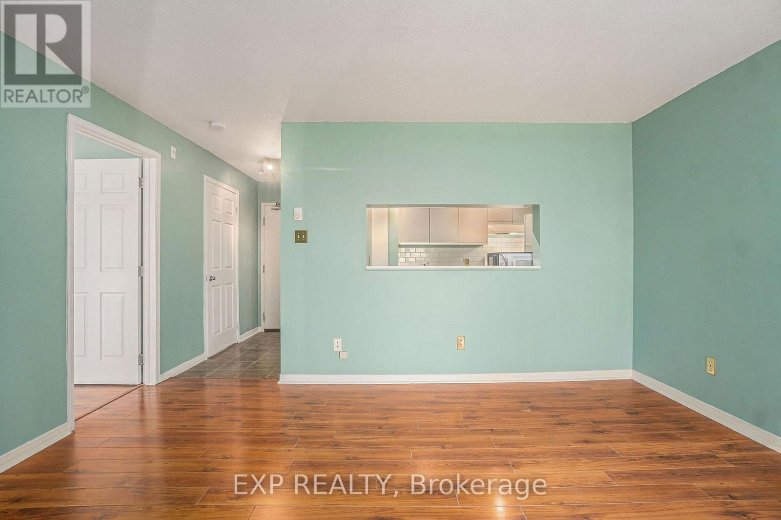 210 - 280 BRITTANY DRIVE Image 7