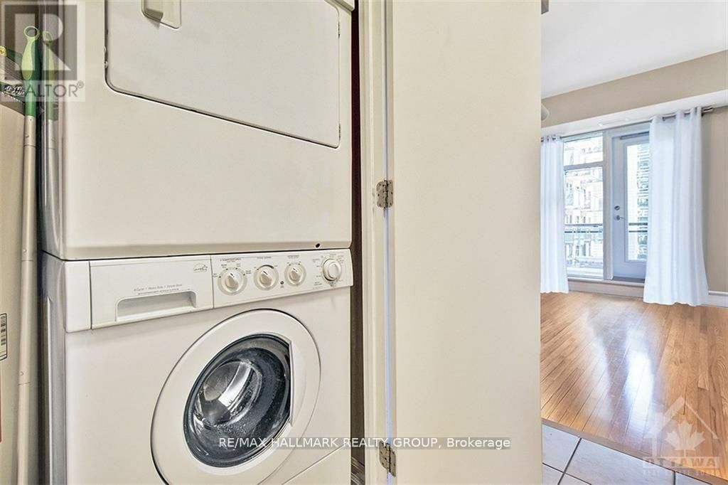 608 - 245 KENT STREET Image 14