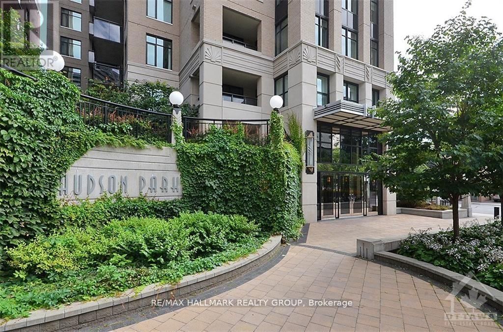 608 - 245 KENT STREET Image 2