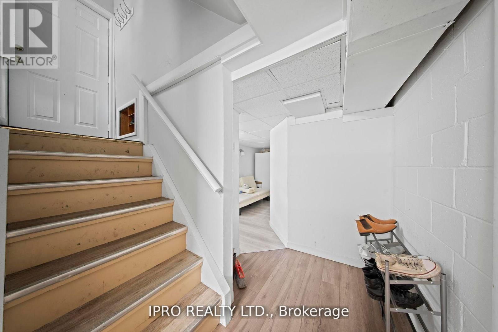 2504 ASKIN AVENUE Image 26