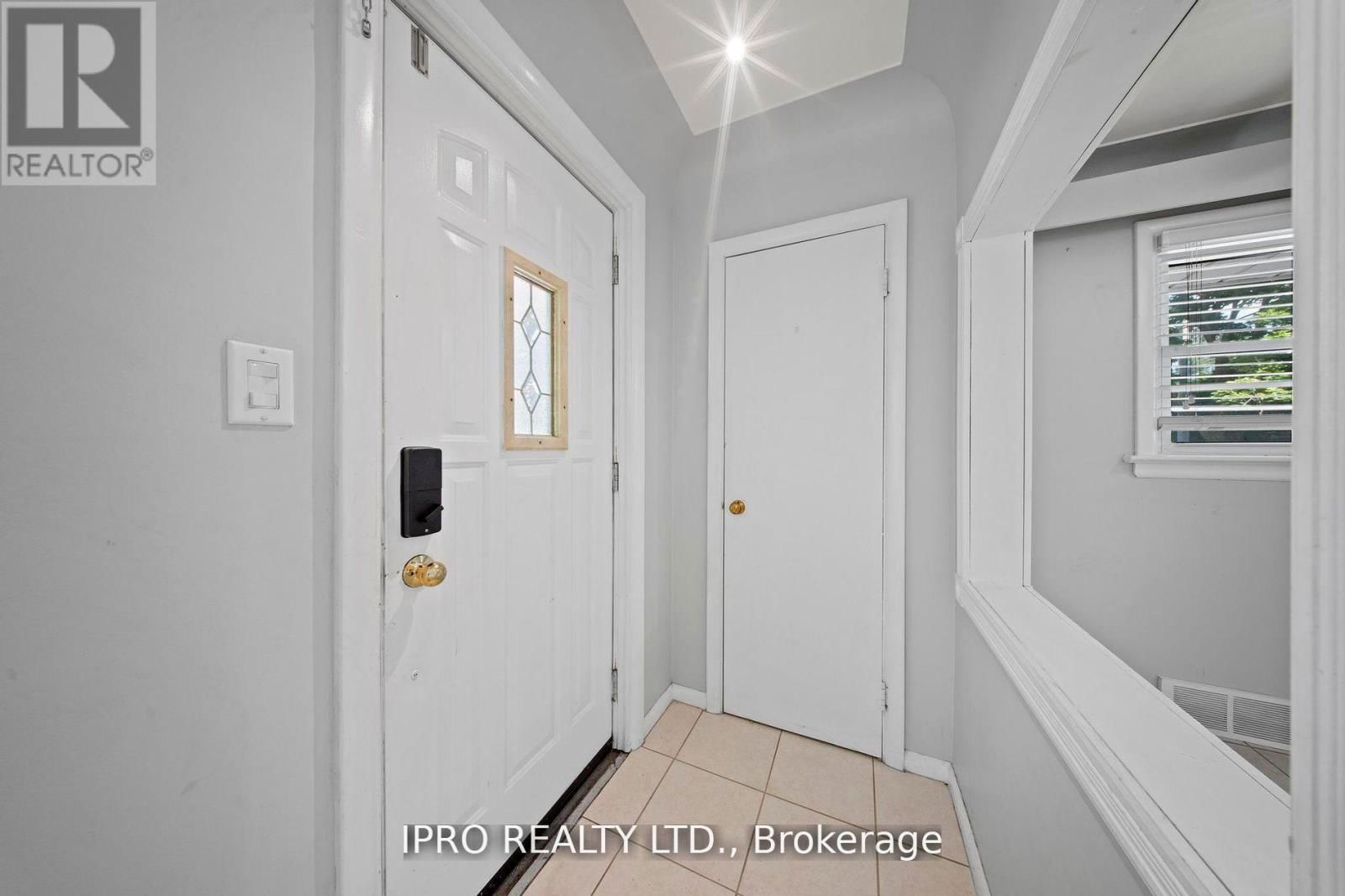 2504 ASKIN AVENUE Image 7