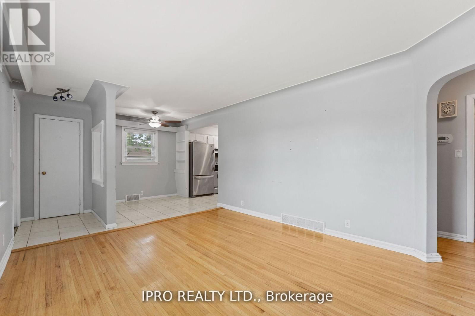 2504 ASKIN AVENUE Image 8