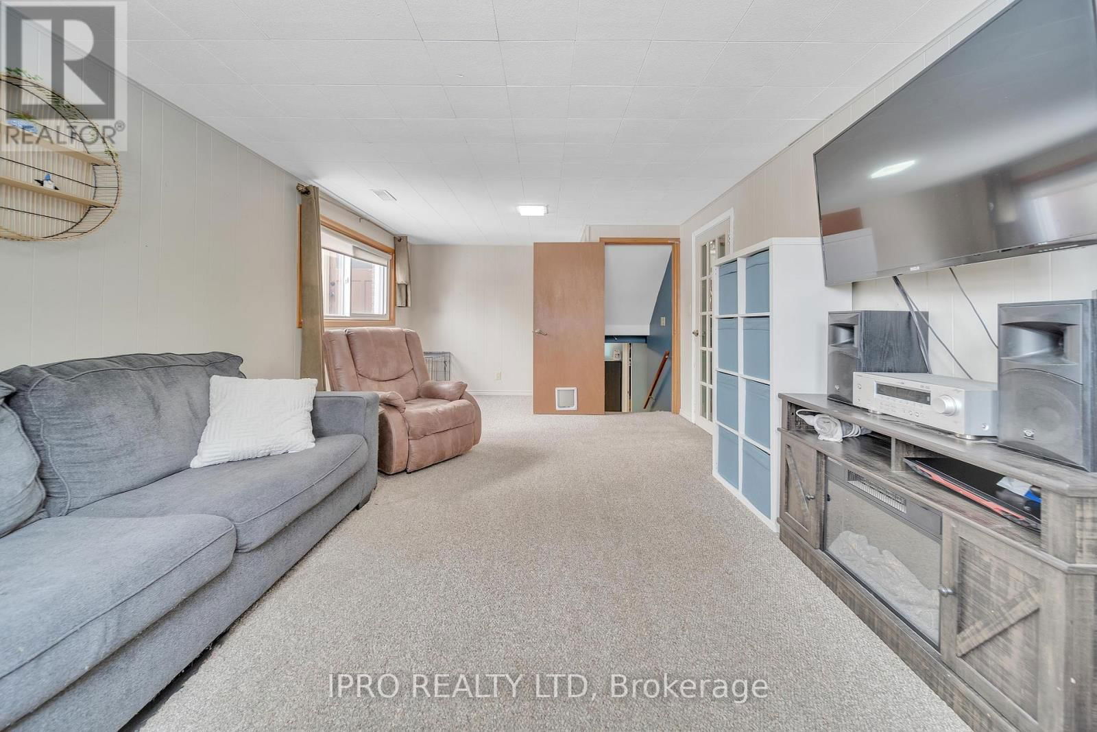69 RHONDA ROAD SOUTH Image 36