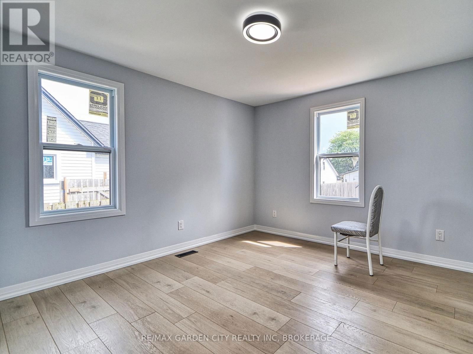 main - 6994 MARGARET STREET Image 15