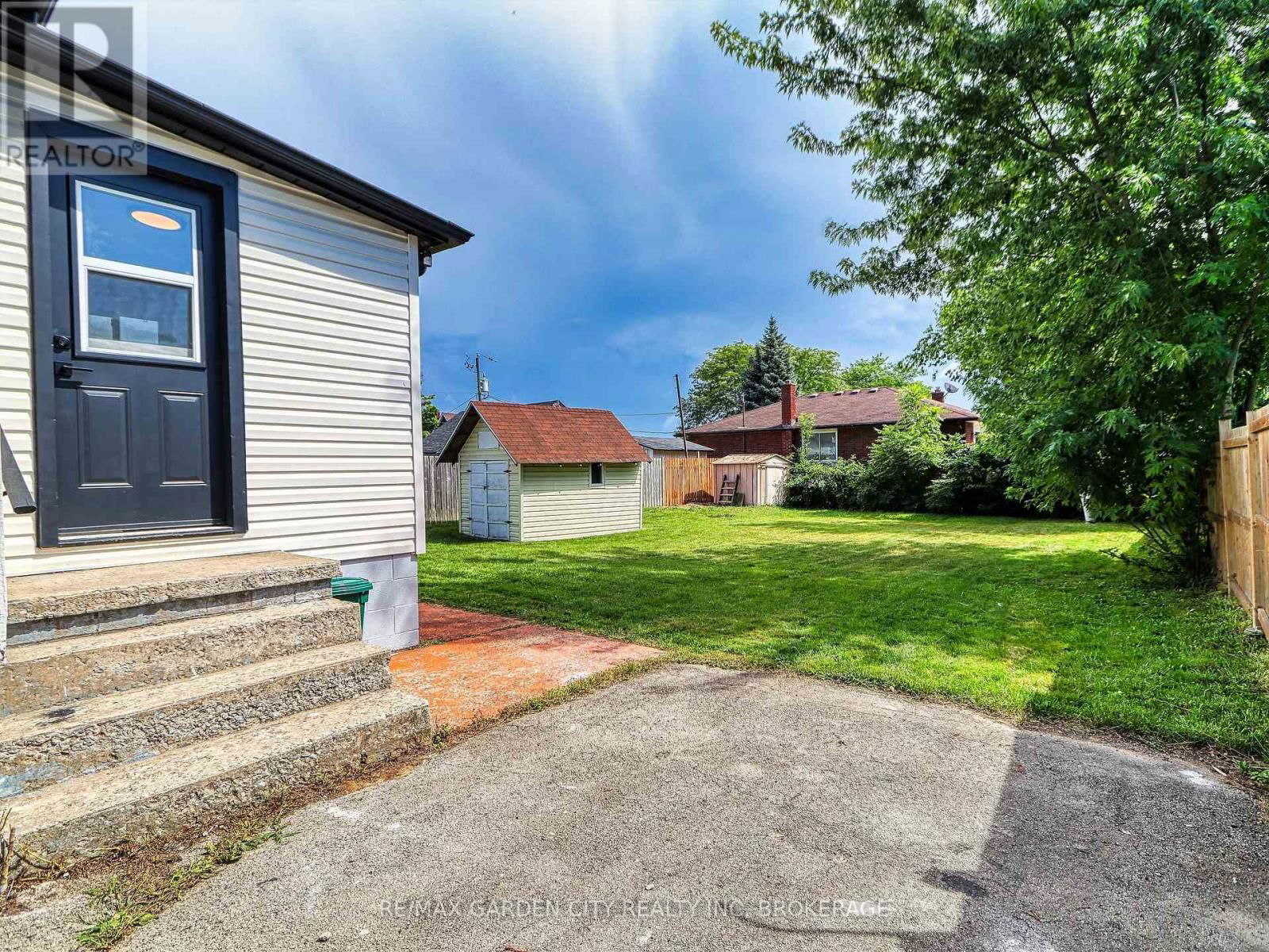 main - 6994 MARGARET STREET Image 3