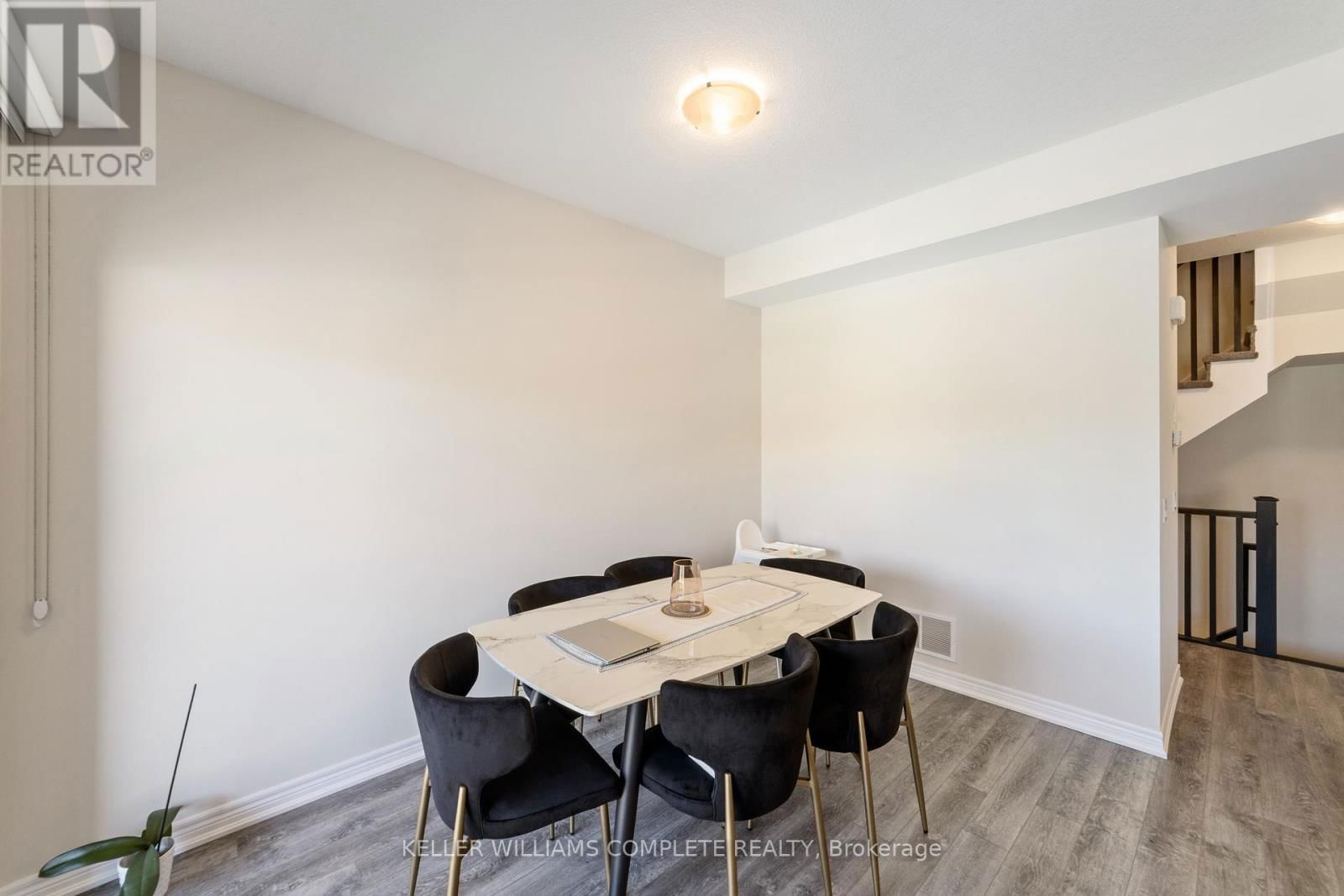 62 - 19 PICARDY DRIVE Image 11
