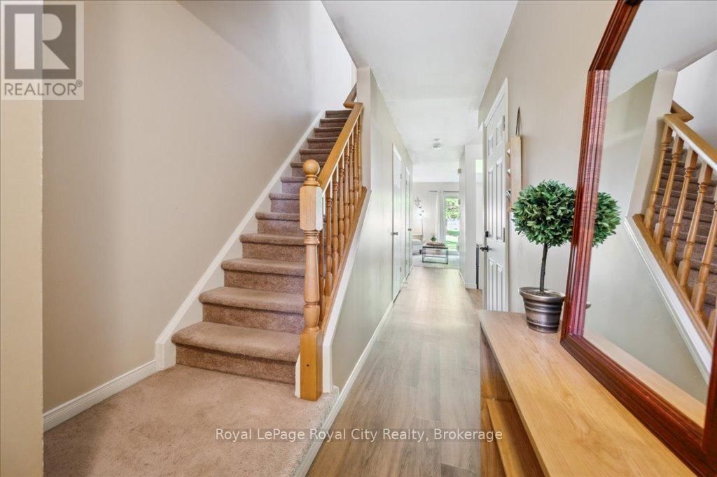 69 ROEHAMPTON CRESCENT Image 12