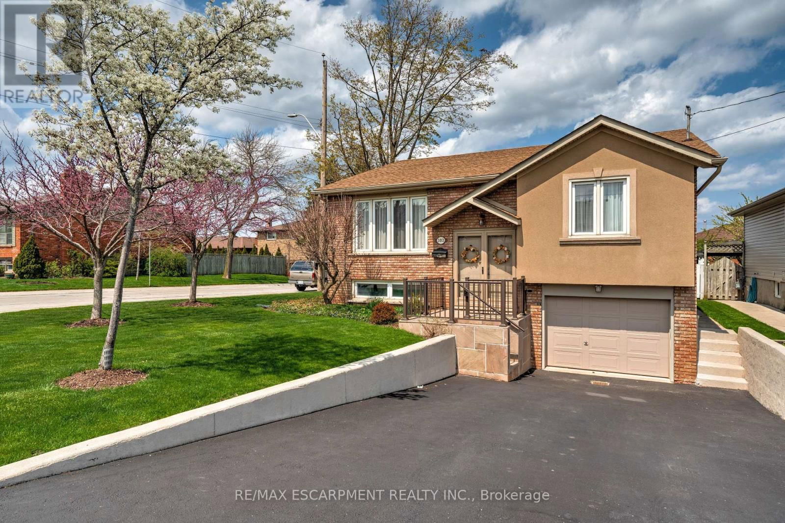 302 HIGHRIDGE AVENUE Image 1