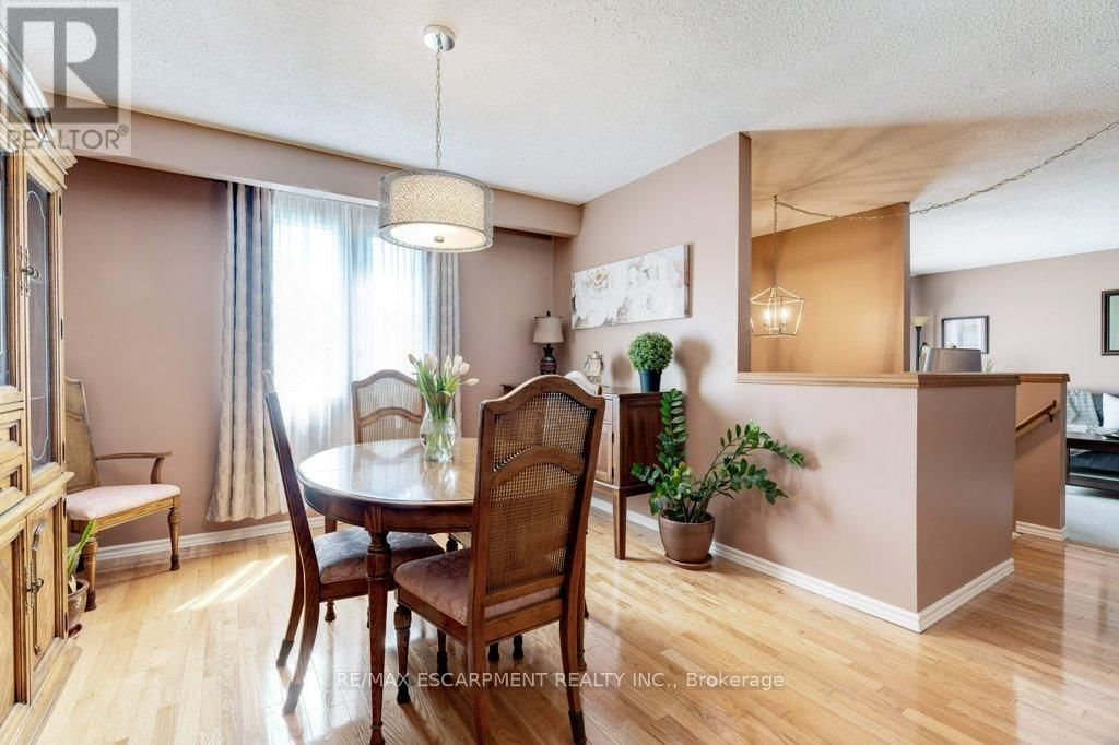 302 HIGHRIDGE AVENUE Image 15
