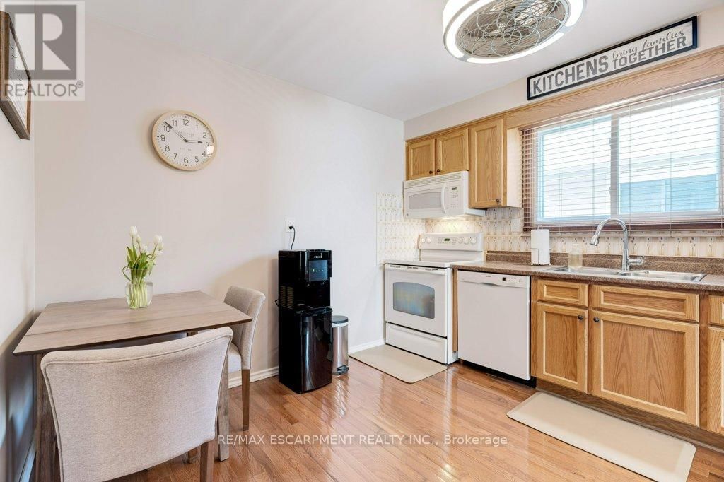 302 HIGHRIDGE AVENUE Image 19