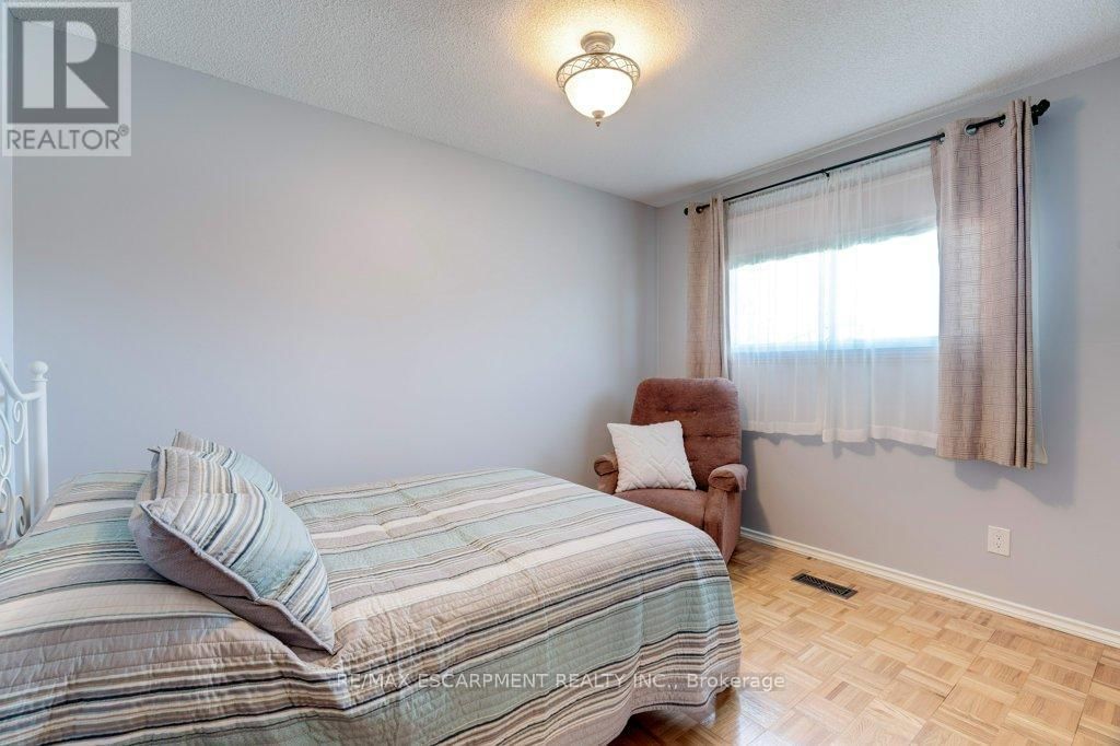302 HIGHRIDGE AVENUE Image 28