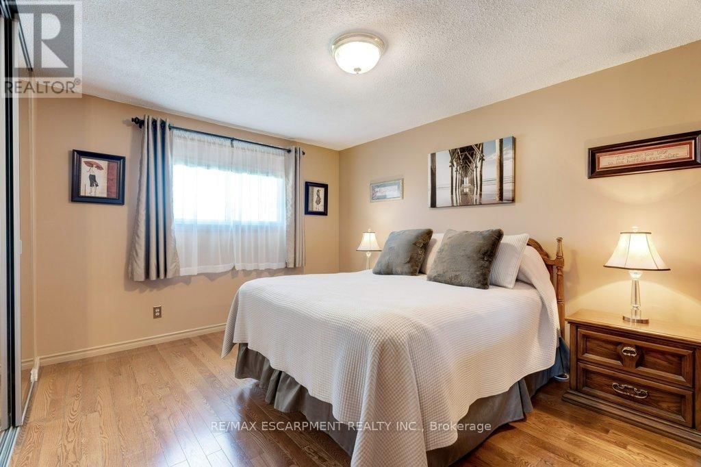 302 HIGHRIDGE AVENUE Image 30