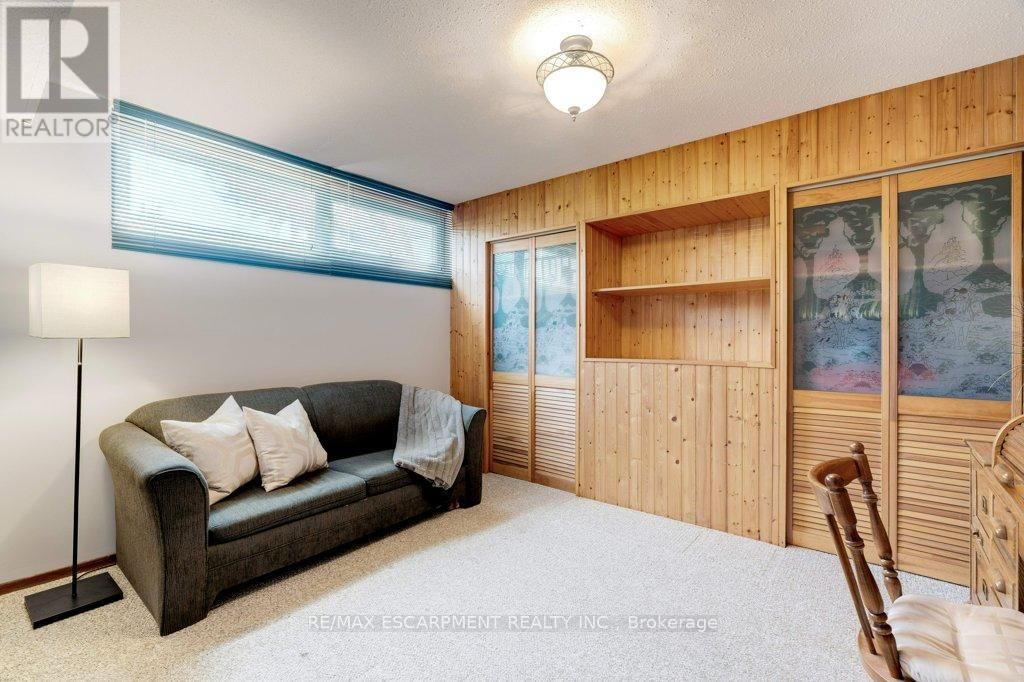 302 HIGHRIDGE AVENUE Image 33