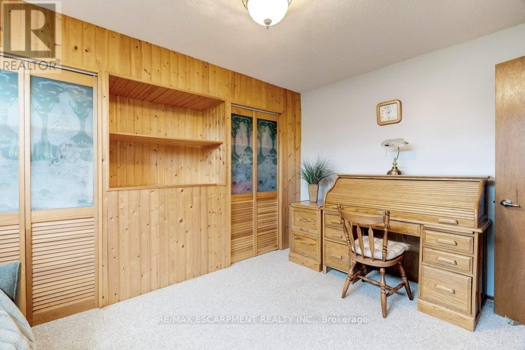 302 HIGHRIDGE AVENUE Image 34